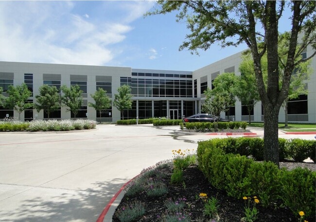Plus de détails pour 5550 Granite Pky, Plano, TX - Bureau à louer