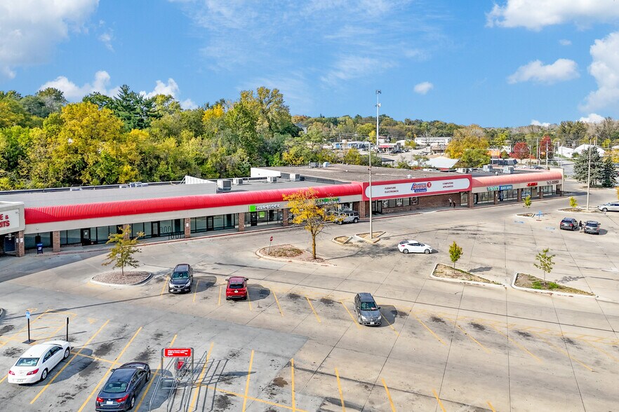 3430 Martin Luther King Jr Pky, Des Moines, IA à louer - Photo de l’immeuble – Image 2 sur 3