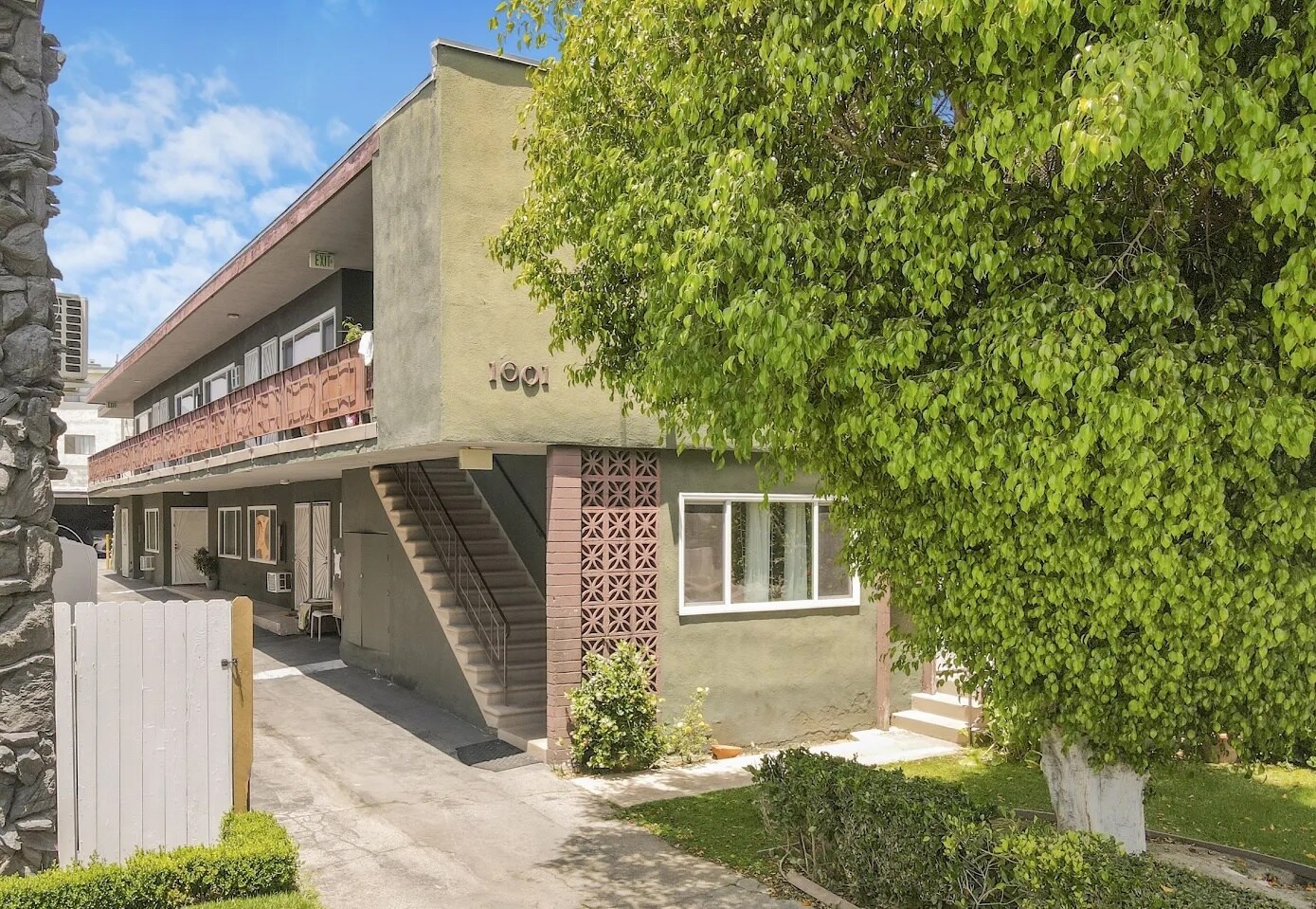 1001 E Acacia Ave, Glendale, CA à vendre Photo de l’immeuble– Image 1 sur 18