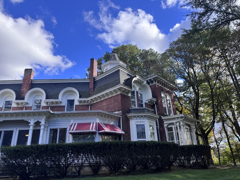 17 Central Ave, Fredonia, NY à vendre - Photo de l’immeuble – Image 3 sur 13