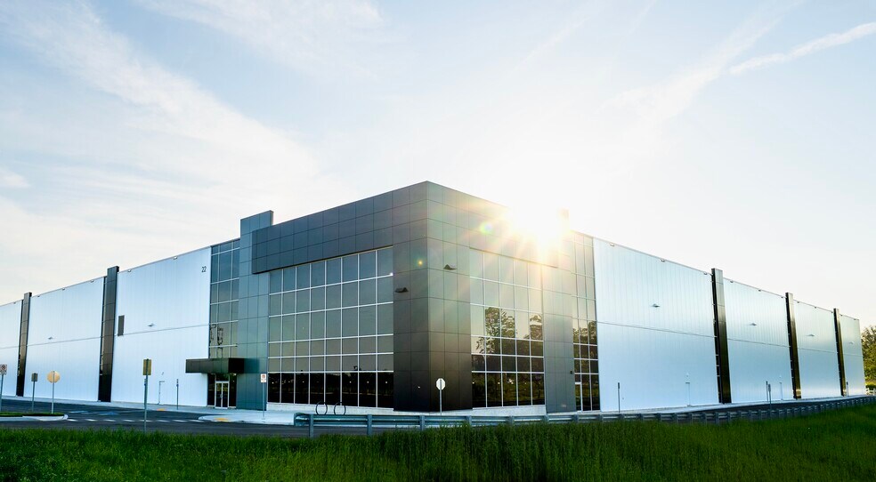 22 Medicorum Pl, Hamilton, ON à louer - Photo de l’immeuble – Image 2 sur 37