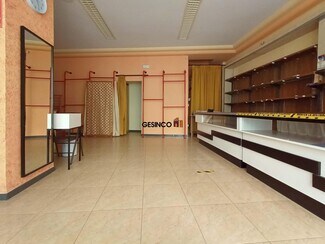 Plus de détails pour Local commercial à vendre