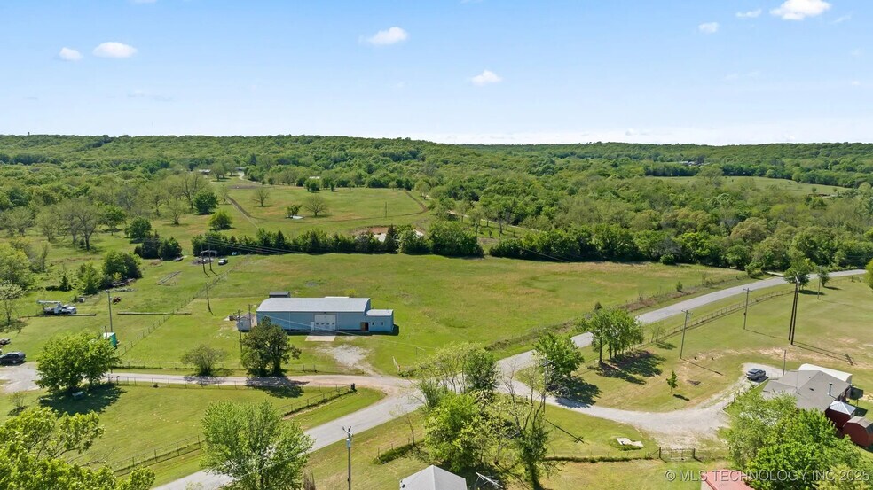9357 Webster Rd, Beggs, OK à vendre - Photo de l’immeuble – Image 3 sur 8