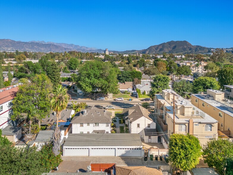 4441-45 Tujunga 4441-45 Tujunga ave, North Hollywood, CA à vendre - Photo de l’immeuble – Image 3 sur 34