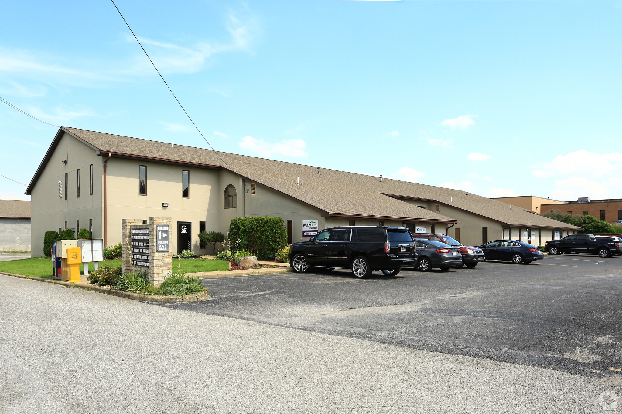 8433 South Ave, Boardman, OH à louer Photo principale– Image 1 sur 4