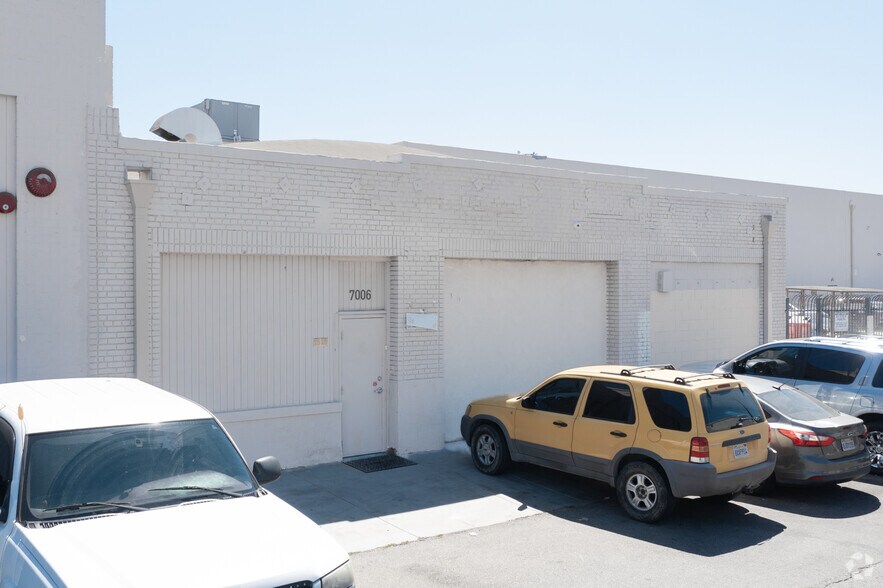 7006 Stanford Ave, Los Angeles, CA à vendre - Photo de l’immeuble – Image 2 sur 7