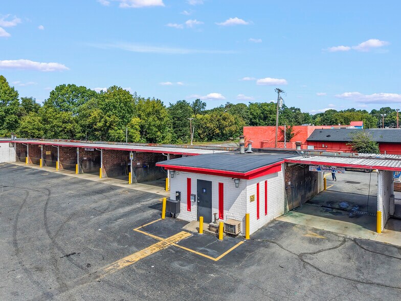 2334 Randleman Rd, Greensboro, NC à vendre - Photo de l’immeuble – Image 2 sur 4