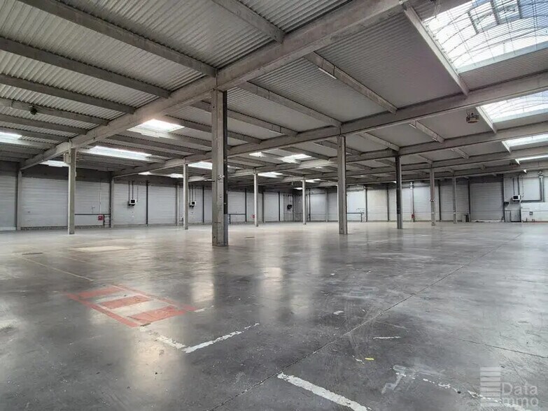 Industriel/Logistique dans Bussy-Saint-Georges à louer - Photo de l’immeuble – Image 1 sur 9