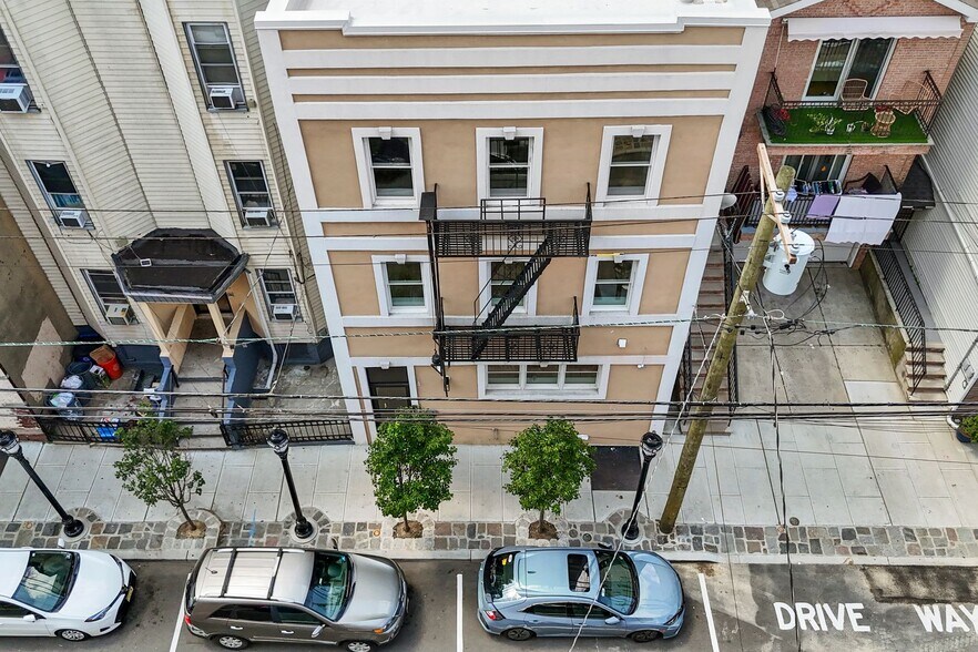 2505 Central Ave, Union City, NJ à vendre - Photo de l’immeuble – Image 3 sur 23