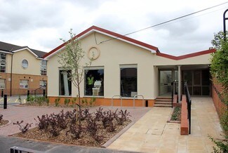 Plus de détails pour 10 Lockleaze Rd, Bristol - Bureau à louer