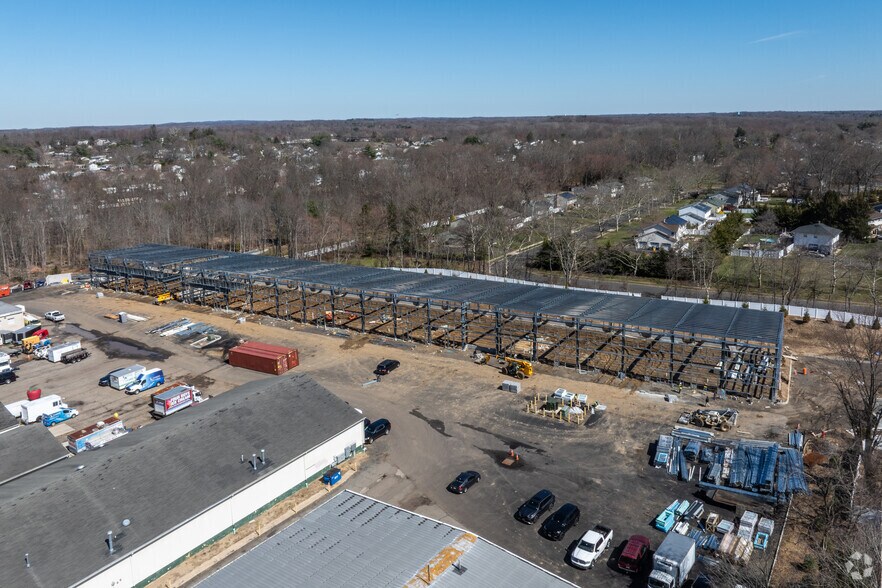 28 Harrison Ave, Englishtown, NJ à louer - Photo principale – Image 1 sur 3