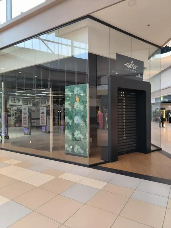 Local commercial dans Pleurtuit à louer Hall d’entrée– Image 1 sur 5