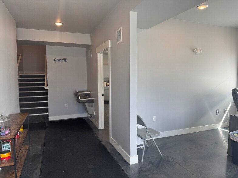 2294 W 700 S, Springville, UT à vendre - Photo intérieure – Image 2 sur 35