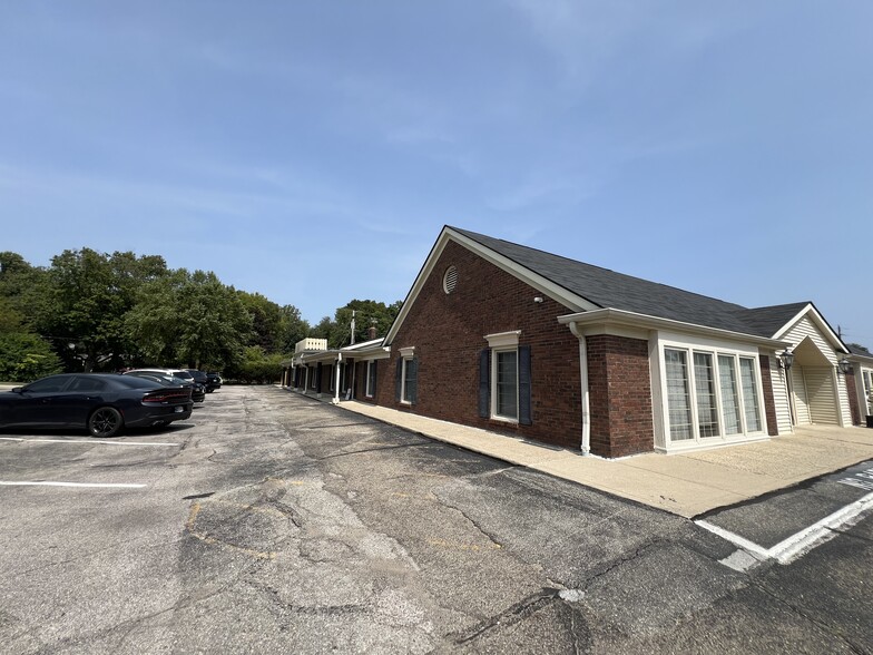 1810 Broad Ripple Ave, Indianapolis, IN à louer - Photo de l’immeuble – Image 2 sur 16