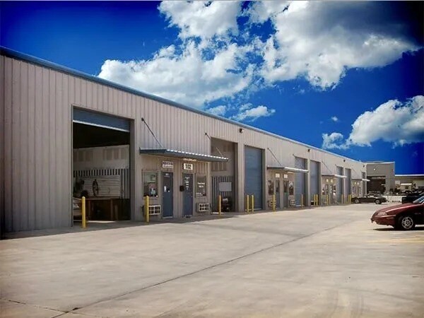 4285 N State Highway 6, Waco, TX à louer - Photo de l’immeuble – Image 1 sur 7