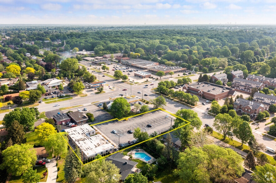 16975-16991 Farmington Rd, Livonia, MI à louer - Aérien – Image 2 sur 32