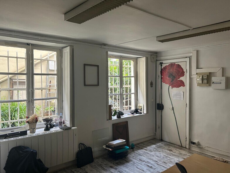 Immeuble residentiel dans Paris à vendre - Photo de l’immeuble – Image 3 sur 10