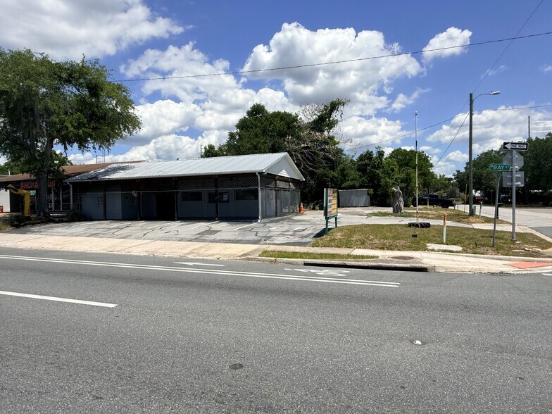 1327 S Bay St, Eustis, FL à louer - Photo de l’immeuble – Image 3 sur 14