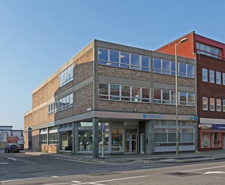Plus de détails pour 34-36 Victoria Rd, Farnborough - Local commercial à vendre