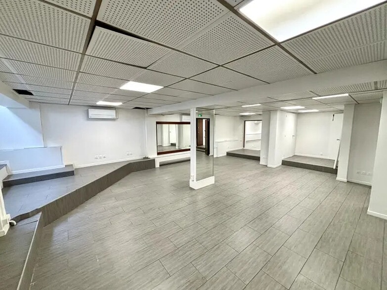 Bureau dans Paris à louer - Photo de l’immeuble – Image 2 sur 6