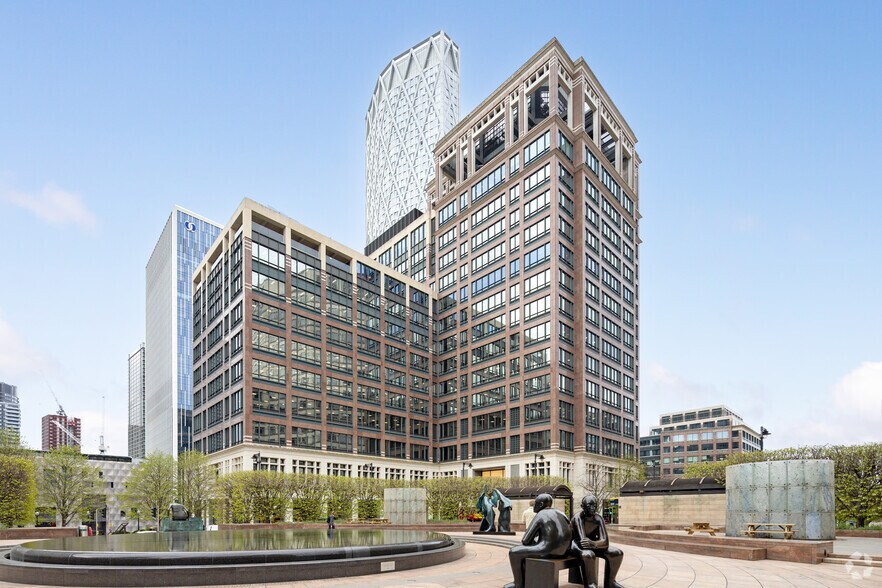 25 Cabot Sq, Londres à louer - Photo de l’immeuble – Image 2 sur 5