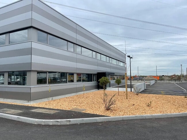 Plus de détails pour 7 Rue Montgolfier, Sainte-Croix-en-Plaine - Bureau, Local d'activités à louer