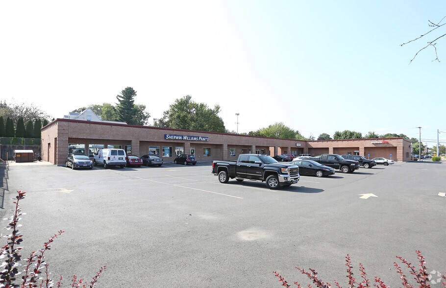 709-725 Silas Deane Hwy, Wethersfield, CT à louer - Photo principale – Image 1 sur 15