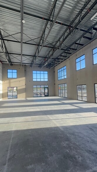 13927 S 2700 W ln, Bluffdale, UT à louer - Photo de l’immeuble – Image 2 sur 4