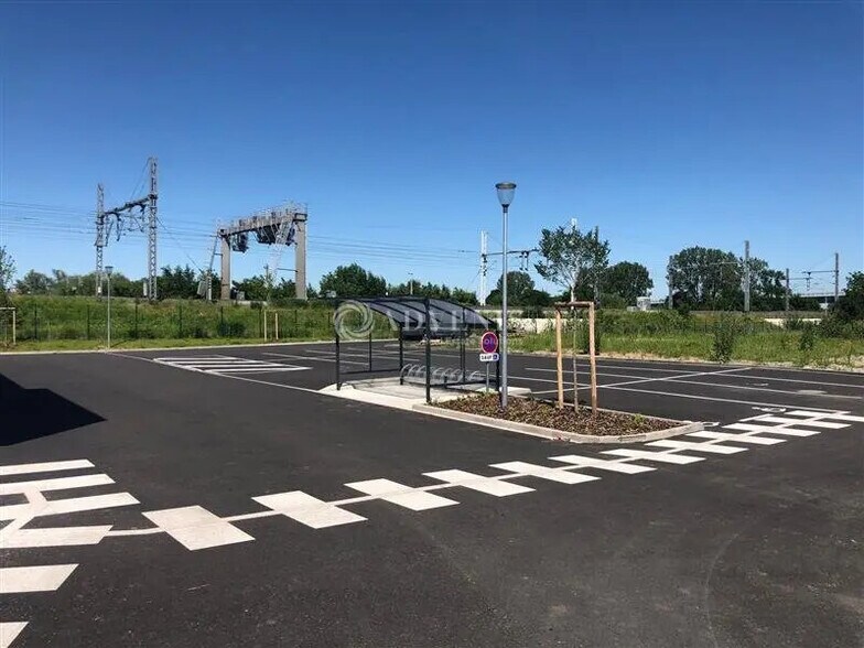 Local d’activités dans Vendenheim à louer - Photo de l’immeuble – Image 3 sur 3