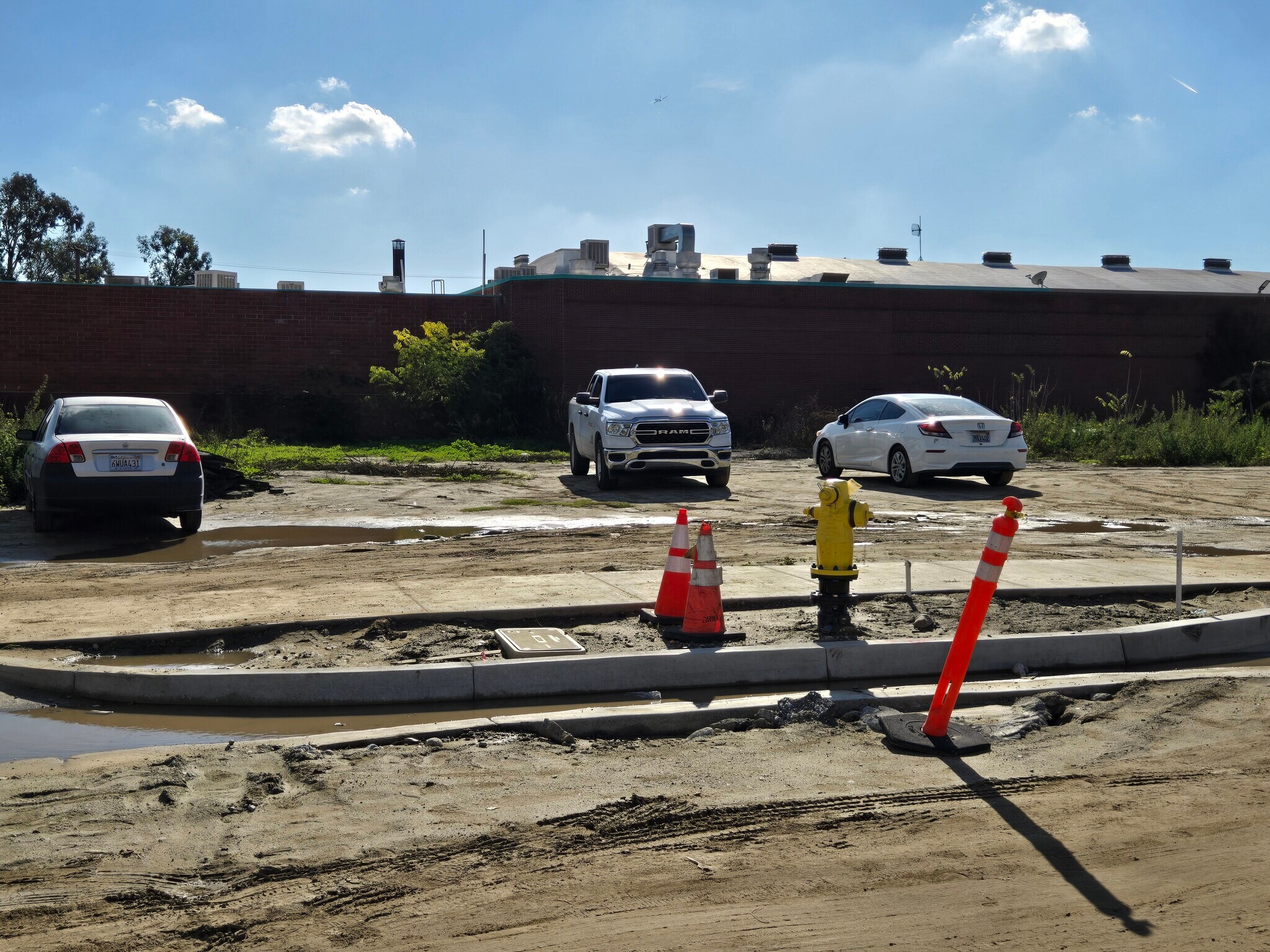 736 E Holt Blvd, Ontario, CA à vendre Photo principale– Image 1 sur 8