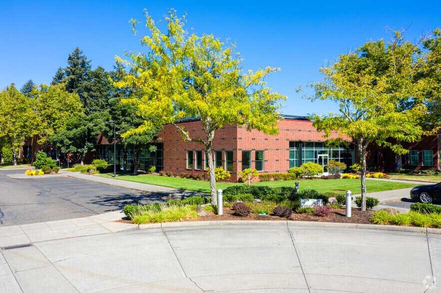9225 NE Turing Ct, Beaverton, OR à vendre - Photo de l’immeuble – Image 3 sur 4