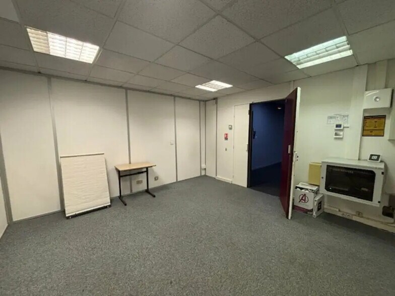 Bureau dans Aix-en-Provence à louer - Photo intérieure – Image 3 sur 7