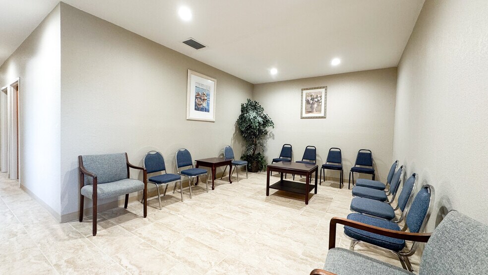 3830 S Florida Ave, Lakeland, FL à louer - Hall d’entrée – Image 3 sur 22