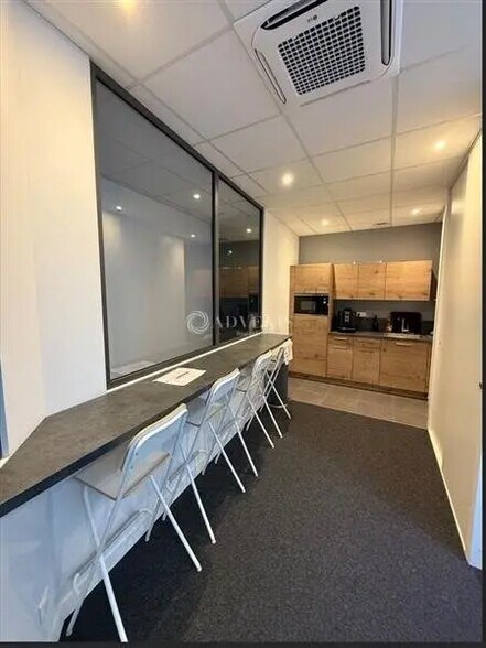 Bureau dans Orléans à louer - Photo de l’immeuble – Image 2 sur 8