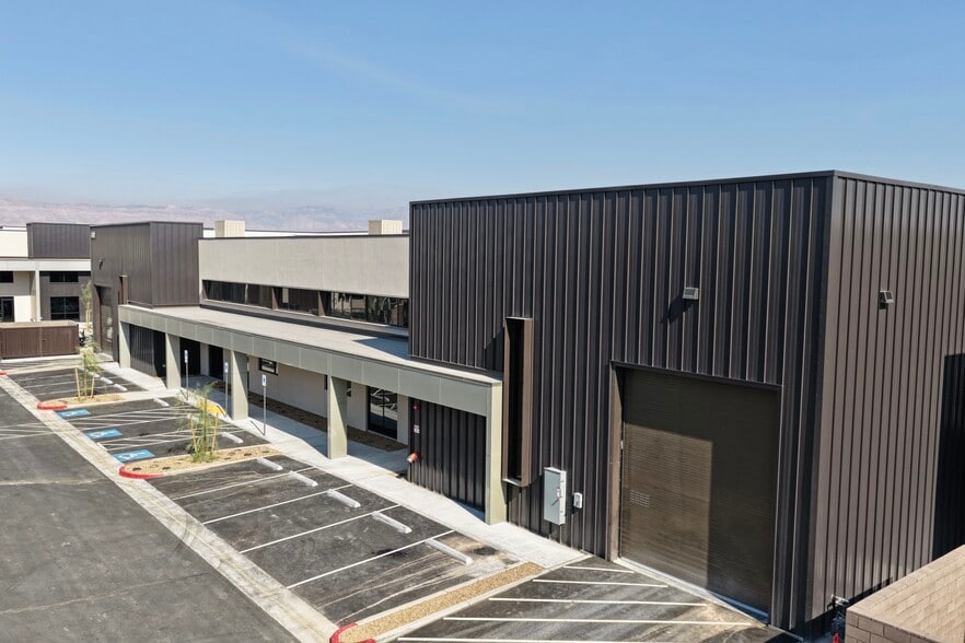 5260 Sunset Rd, Las Vegas, NV à vendre - Photo de l’immeuble – Image 3 sur 4
