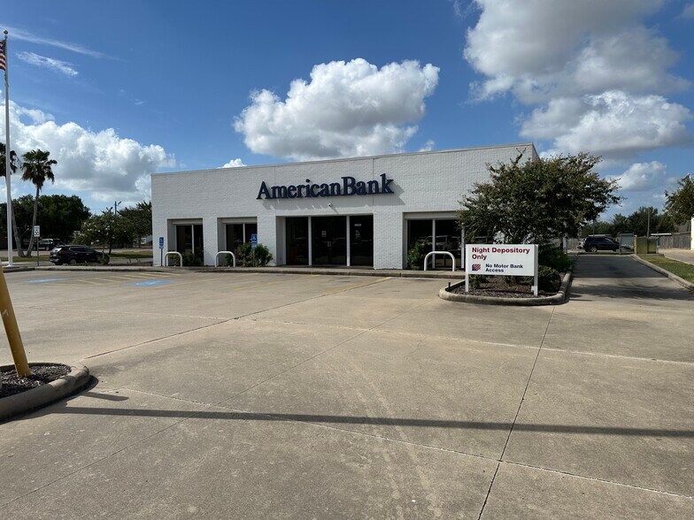 5033 Saratoga Blvd, Corpus Christi, TX à vendre - Photo de l’immeuble – Image 2 sur 12