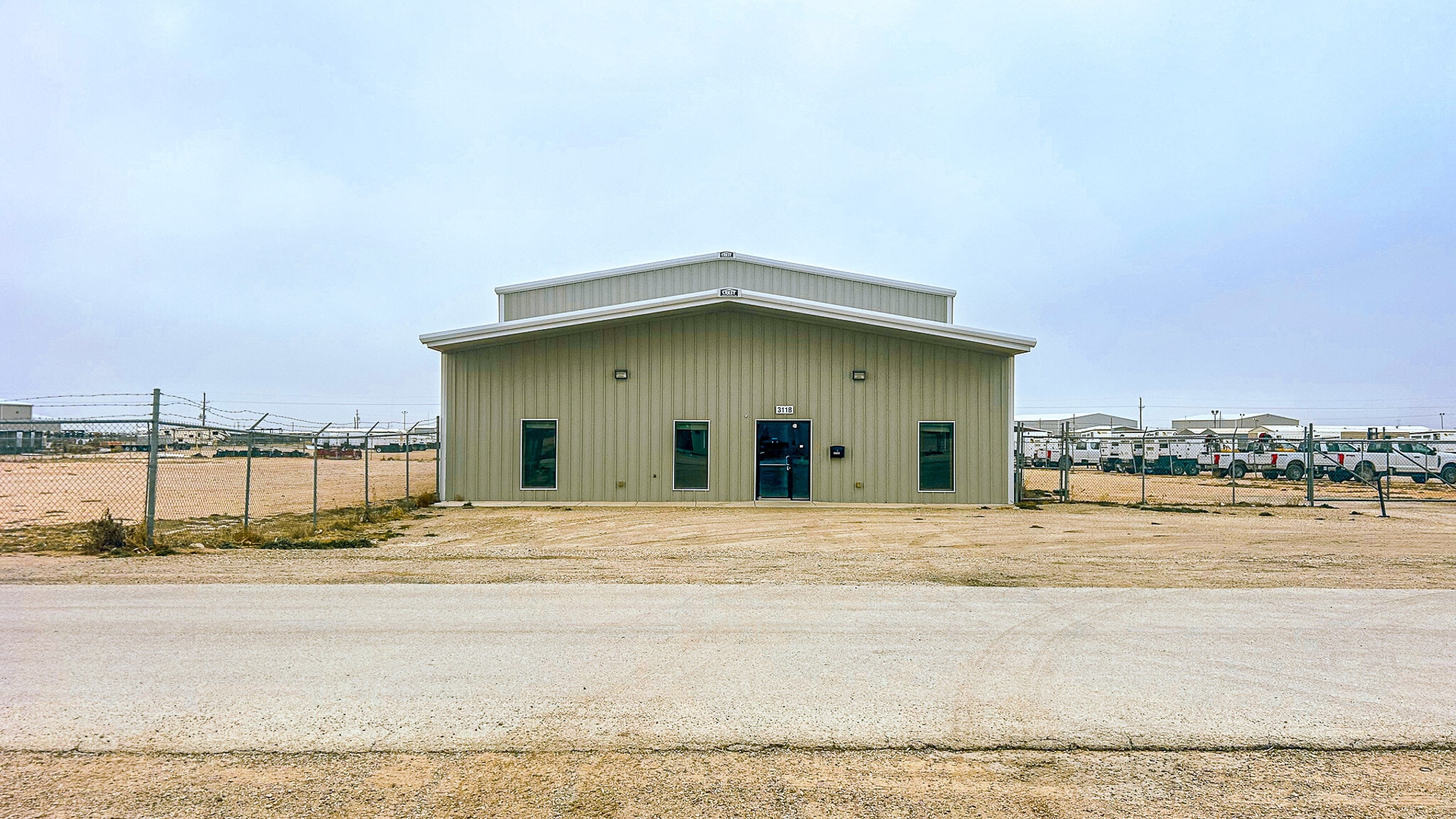 3118 County 1107 rd, Midland, TX à louer Photo de l’immeuble– Image 1 sur 10