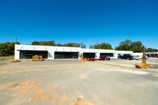 Plus de détails pour 711-719 N Madison Blvd, Roxboro, NC - Local commercial à louer