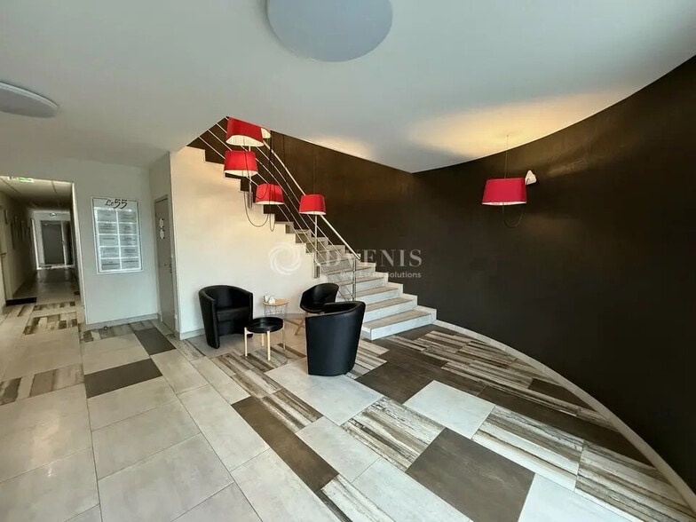 Bureau dans Saint-Jean-de-Braye à louer - Photo de l’immeuble – Image 2 sur 12