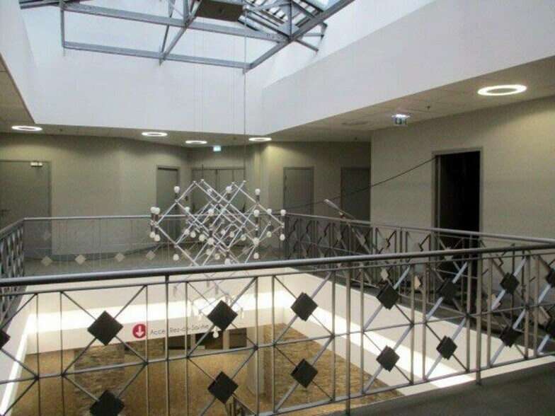 Bureau dans Alençon à louer - Photo de l’immeuble – Image 3 sur 4