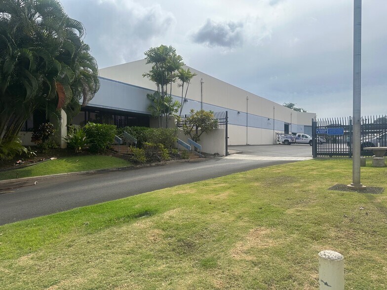 4443 Malaai St, Honolulu, HI à vendre - Photo de l’immeuble – Image 2 sur 8