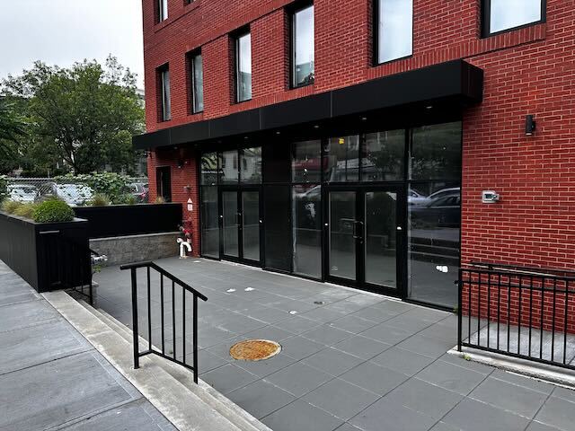 669 Bergen Ave, Jersey City, NJ à louer - Photo de l’immeuble – Image 3 sur 10