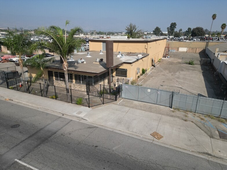 651 N Waterman Ave, San Bernardino, CA à louer - Photo de l’immeuble – Image 3 sur 24