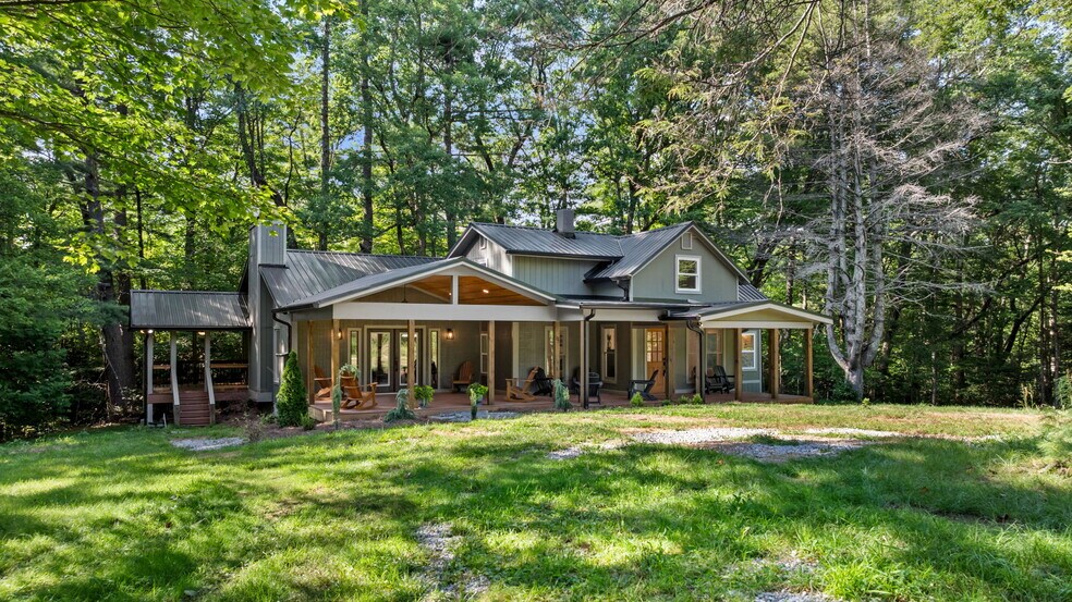 122 Highlands View Rd, Highlands, NC à vendre - Photo principale – Image 1 sur 61