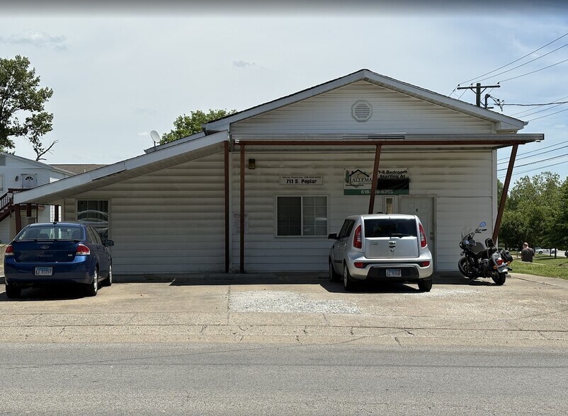 711 S Poplar St, Carbondale, IL à vendre - Photo principale – Image 1 sur 1