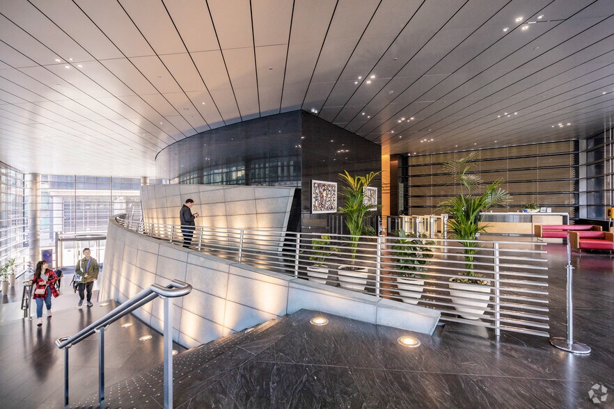 10 Exchange Sq, Londres à louer - Hall d’entrée – Image 2 sur 4