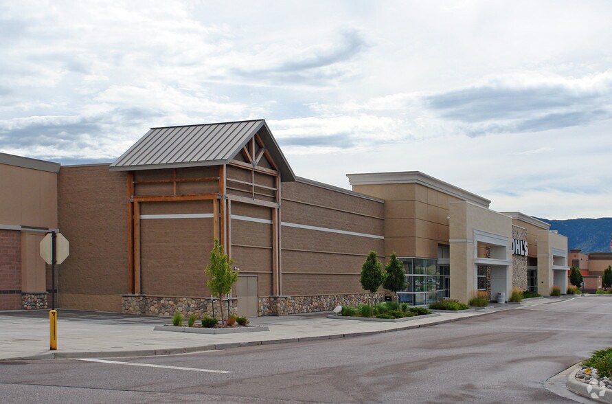 15866 Jackson Creek Pky, Monument, CO à louer - Photo de l’immeuble – Image 2 sur 2