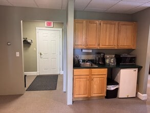 1233 Shelburne Rd, South Burlington, VT à louer Photo intérieure– Image 2 sur 6