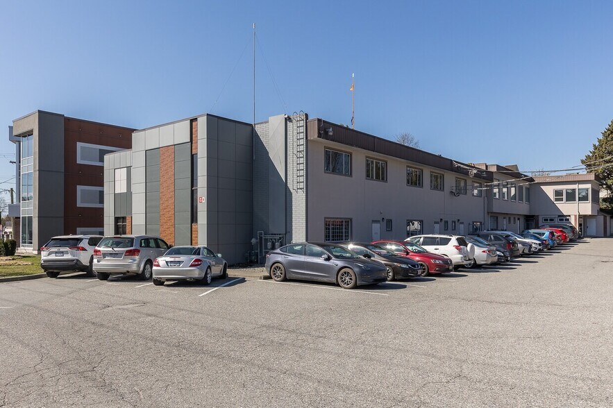 33119 S Fraser Way, Abbotsford, BC à louer - Photo de l’immeuble – Image 3 sur 7