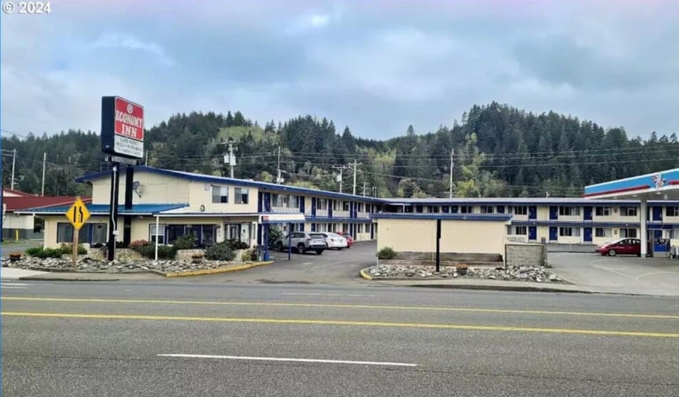 1593 US 101 Hwy, Reedsport, OR à vendre - Photo de l’immeuble – Image 2 sur 14